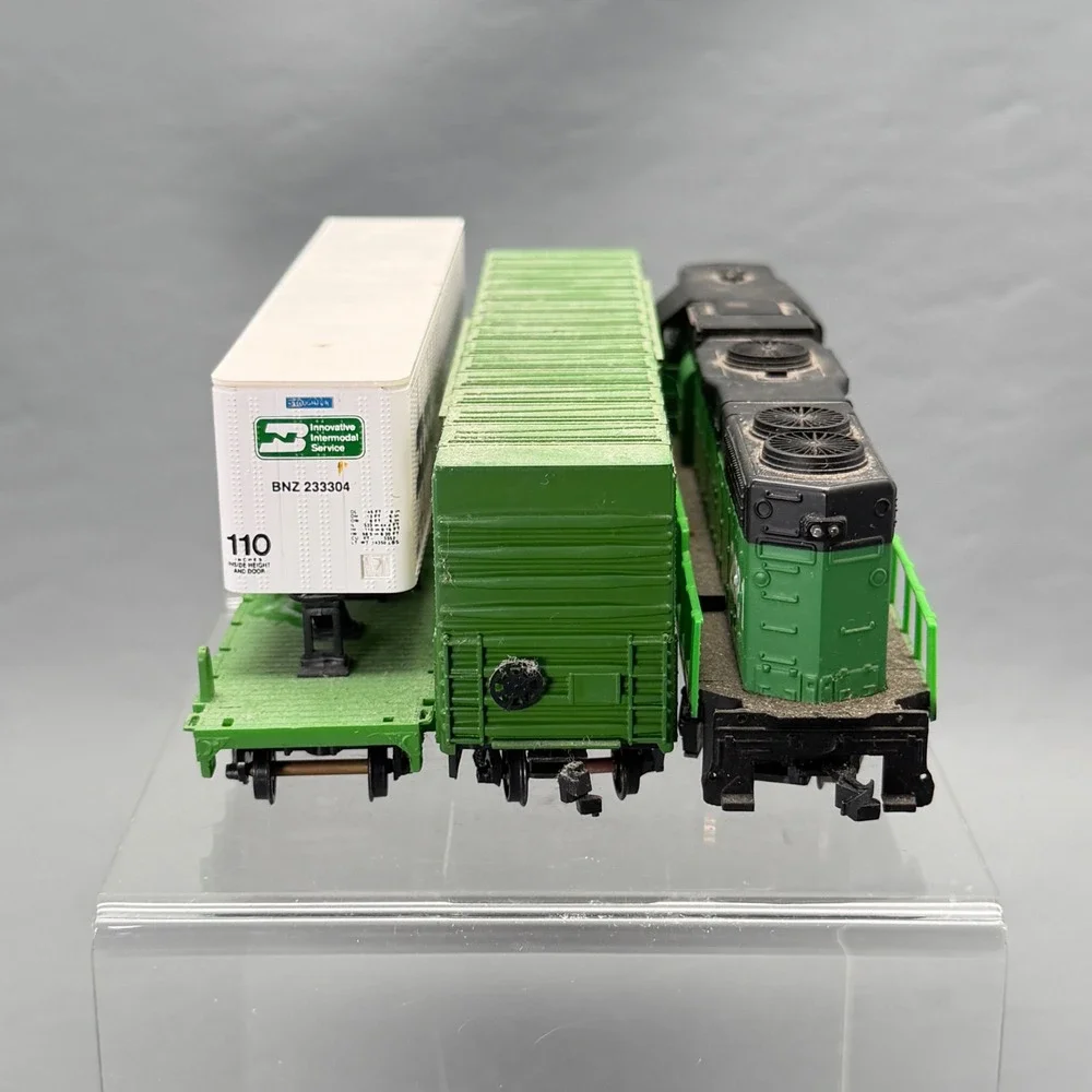 HO Scale Burlington Northern Train Lot Life-Like Locomotive Roundhouse Con-Cor